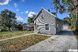 6804 Maple Street, Omaha NE 68104