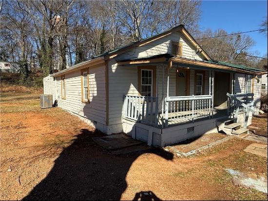 206 Mcconnell Drive, Gainesville GA 30501