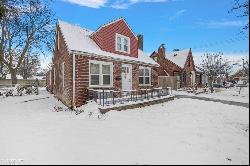 21520 Brys Street, Saint Clair Shores MI 48080