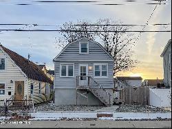 64 Center Avenue, Keansburg NJ 07734