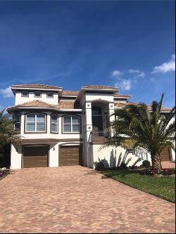 225 Egret Ave, Naples FL 34108