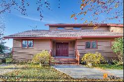 2220 E 53rd Avenue, Anchorage AK 99507