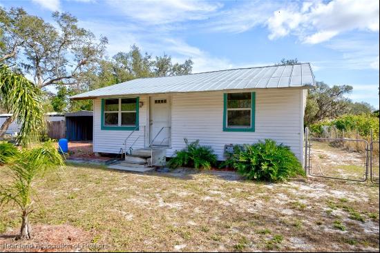 200 Spurlock Road, Frostproof FL 33843