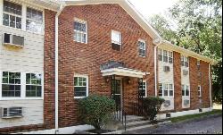 1000 Knapps Highway APT 32, Fairfield CT 06825