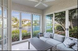 150 Colonade Cir Unit 902, Naples FL 34103