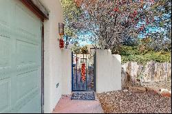 957 Los Lovatos Road, Santa Fe NM 87501