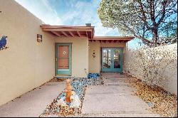 957 Los Lovatos Road, Santa Fe NM 87501