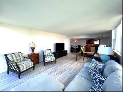 401 Lake Shore Drive #301, Lake Park FL 33403