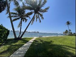 401 Lake Shore Drive #301, Lake Park FL 33403