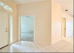 8774 Naples Heritage Dr Unit E21, Naples FL 34112