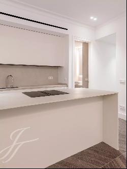 Luxury brand new flat in Toledo Street