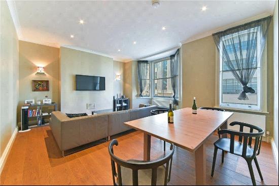 A 4 bedroom flat for rent in Farringdon EC1