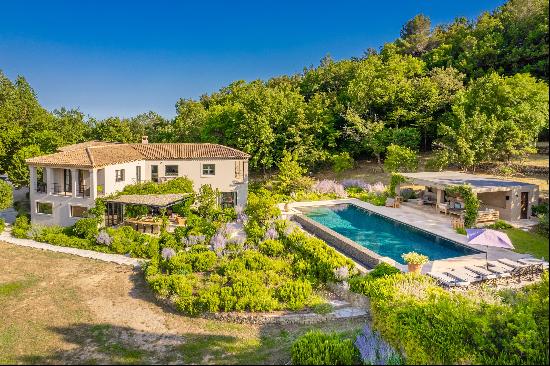 An Exceptional Villa with Panoramic Views in Chateauneuf de Grasse