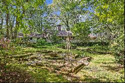 One of the Prettiest and Most Lush Lots in the Chastain Park Area