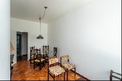 Apartment on a tree-lined street in the Ipanema quadrilateral