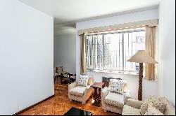 Apartment on a tree-lined street in the Ipanema quadrilateral