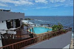 Duplex penthouse facing the ocean with full amenities and private pool