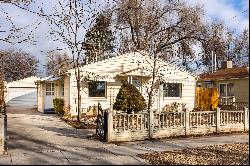 Cozy Bungalow and Detached Garage