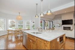 Stylish Turn-Key Hampton Bays Rental