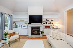 Stylish Turn-Key Hampton Bays Rental