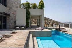 Exquisite Villa for Sale in Porto Rafti, Greece