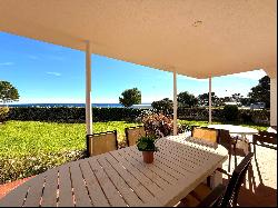 Elegant Mid-Century chalet with views of the Mediterranean.