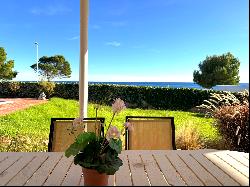 Elegant Mid-Century chalet with views of the Mediterranean.