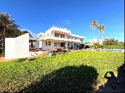 Elegant Mid-Century chalet with views of the Mediterranean.