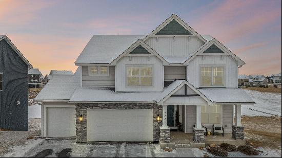 Recently completed new construction home in Woodbury!