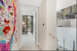 Two-bedroom pied de terre in Knightsbridge