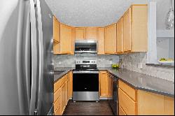 Beautifully renovated condo in the heart of West Highland!