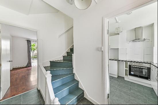 3 bedroom garden maisonette on New North Road, N1