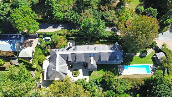 Timeless Retreat in the Heart of Constantia Valley