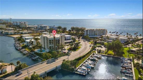 2150 Gulf Shore Blvd, #701, Naples, FL, 34102, USA