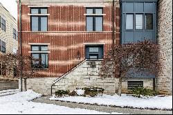 Downtown Indianapolis Townhome with Private Balcony