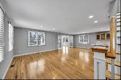 55 Bourne Street, Falmouth, MA 02536