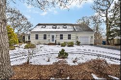 55 Bourne Street, Falmouth, MA 02536