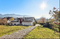 Detached villa with extension potential of 100 m² with view