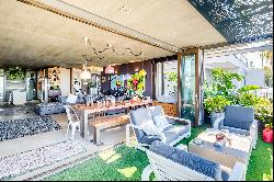 Five-Bedroom house in Green Point - perfect for luxury living with stunning views.