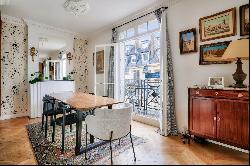 Sale - Apartment Paris 16th (Porte-Dauphine)