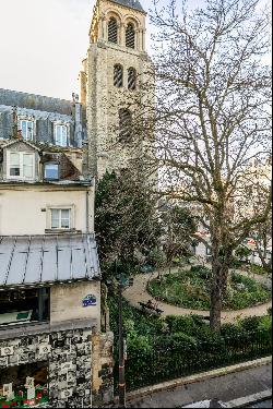 Paris 6th District - Saint-Germain-des-Prés Church, view, 2 bedrooms.