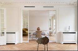 Paris 7th District – An elegant 4/5 bed apartment