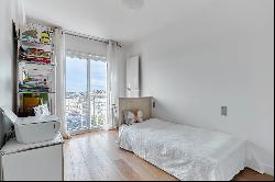 Paris 16th District - A 3-bed apartment commanding exceptional views