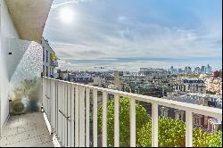 Paris 16th District - A 3-bed apartment commanding exceptional views