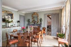 Paris 7th District – An ideal family home