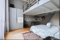 In the center of Bordeaux, prestigious 3 bedrooms apartment