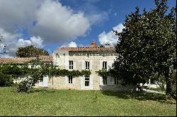 Fully renovated 16th-century logis with outbuildings and gite near Angouleme