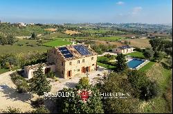 LUXURY VILLA WITH POOL FOR SALE IN MARCHE