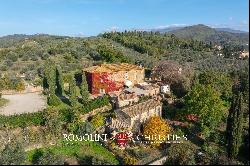 RURAL HAMLET, BOUTIQUE HOTEL FOR SALE IN AREZZO, TUSCANY