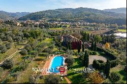 RURAL HAMLET, BOUTIQUE HOTEL FOR SALE IN AREZZO, TUSCANY